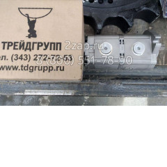 9218031 Гидронасос линии управления двухсекционный (Pump) Hitachi