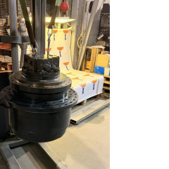 39QA-40100, 39QA-40101, 39QA-40102 Редуктор хода в сборе с гидромотором (Travel Motor Assy) Hyundai