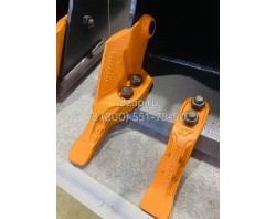 333/D8457 Зуб ковша боковой, правый (Bucket Tooth) JCB