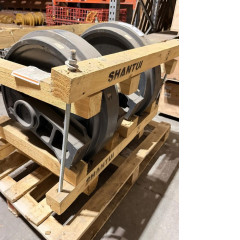 8216-ME-D4000 Колесо направляющее (Idler Ass'y) Shantui