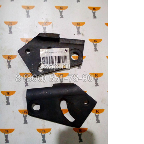 13020864 Кронштейн ролика натяжного Weichai